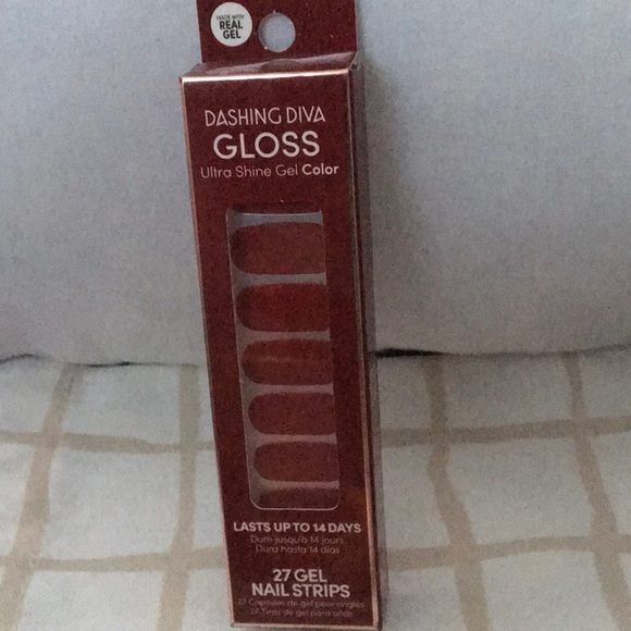 Dashing Diva Gel Nail Strips for Fingers and Toes, with bonus Winky Lux Lip Oil - Picture 2 of 7